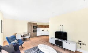 Flat 15, Cambridge Court, Sussex Gardens, London W2 1EU