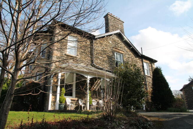 Side elevation