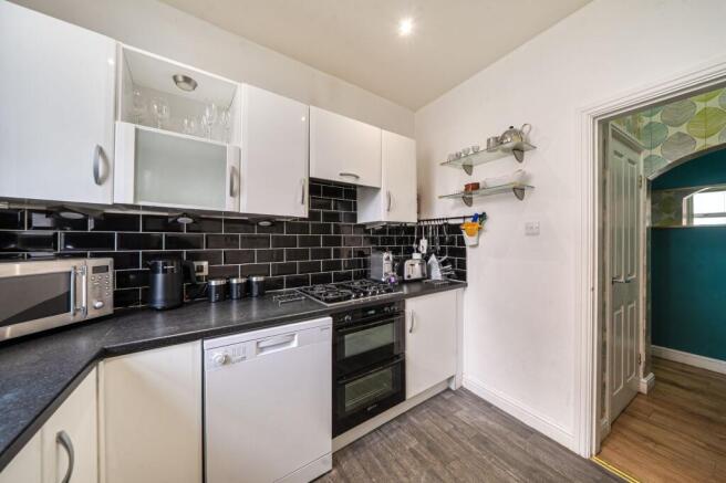 3 bed Apartment for sale Image 10
