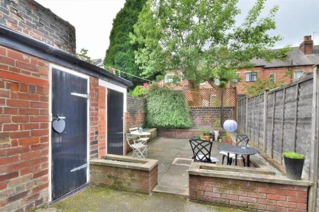 3 bed Terraced to rent Image 8