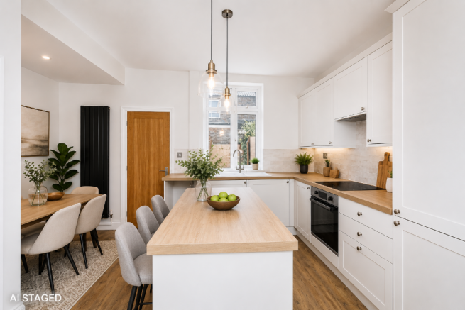 2 bed Terraced to rent Image 4