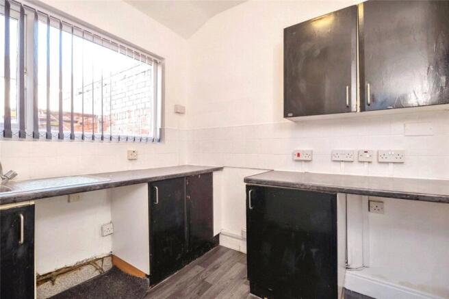 3 bed House to rent Image 7