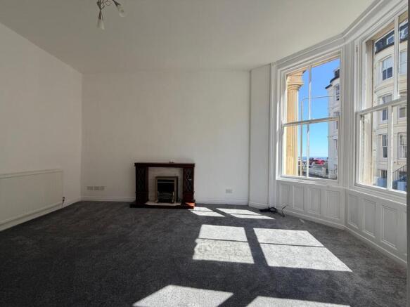 2 bed Flat for sale Image 5