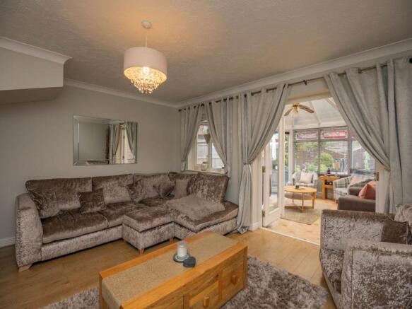 9 Thetford Avenue