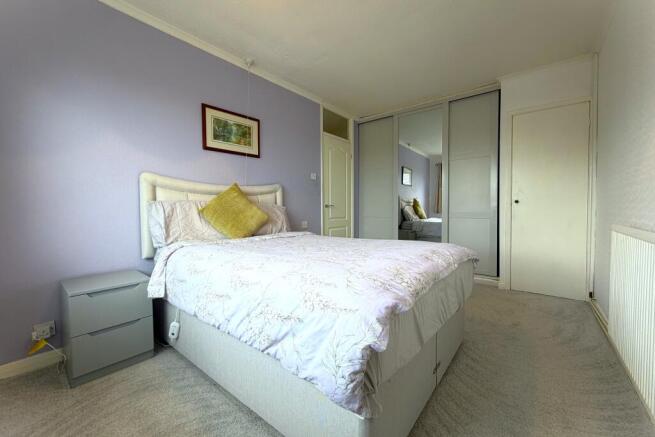 2 bed Semi-Detached Bungalow for sale Image 6