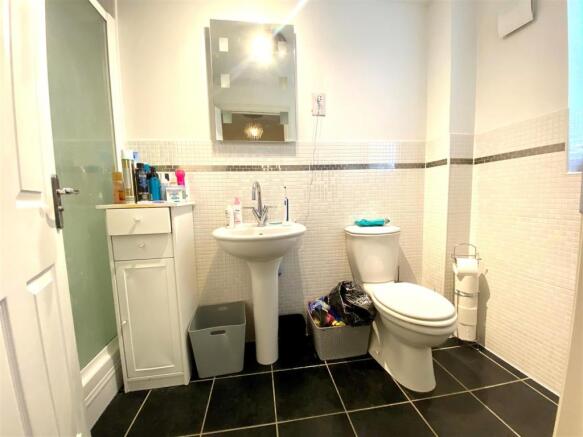 Master Ensuite