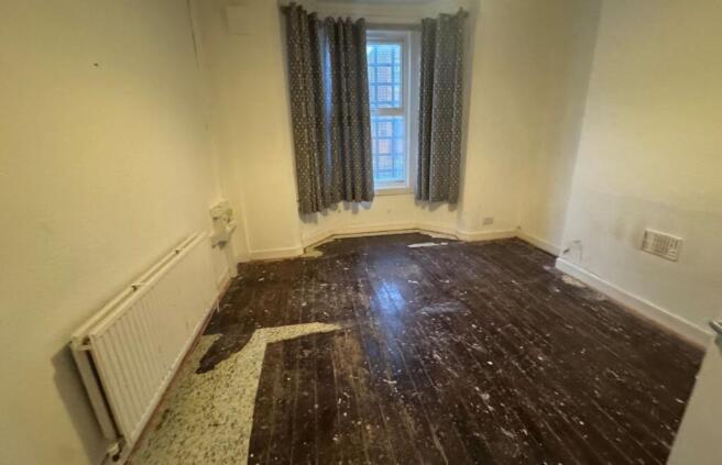 G/F - through lounge