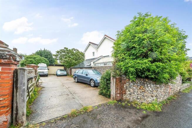 Double Garage & Driveway