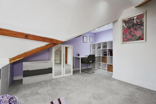 4 bed Terraced for sale Image 11