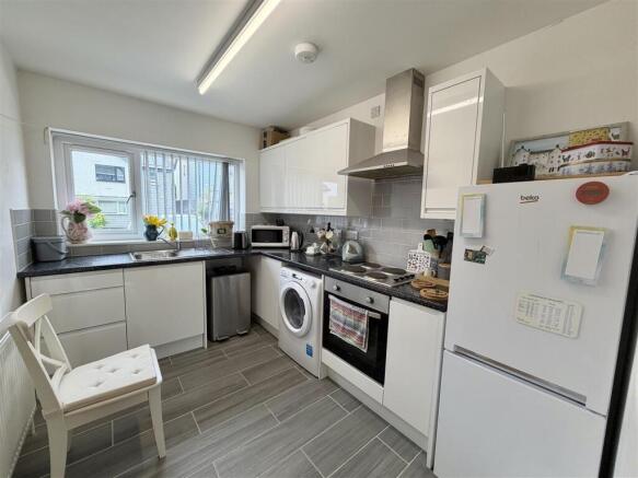 Open Plan Kitchen / Living Room