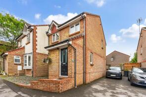 9, Heyshott Gardens, Clanfield, Waterlooville PO8 0XG