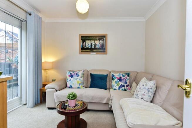 4 bed Detached for sale Image 8
