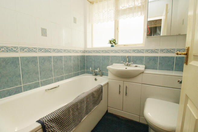 2 bed Semi-Detached Bungalow for sale Image 11