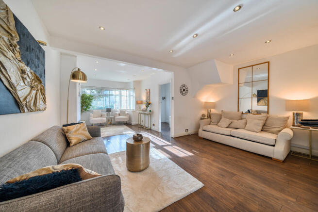 1424625-3-69badad...