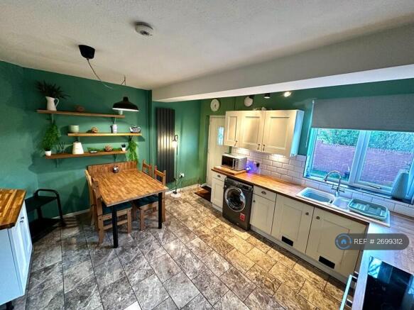Spacious Dining- Kitchen