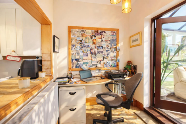 2 bed Semi-Detached for sale Image 11