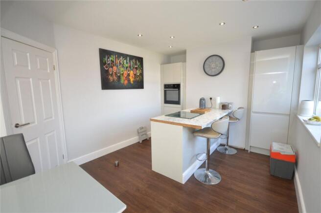 Heath Crescent, Leeds, West Yorkshire photo 3