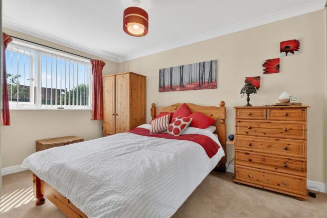 3 bed Detached for sale Image 9