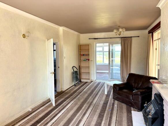 4 bed Detached for sale Image 4