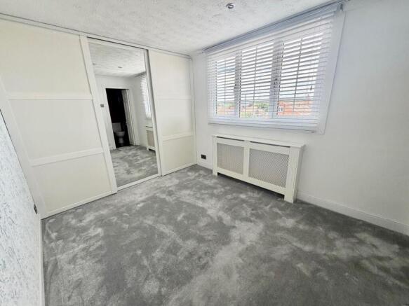 3 bed Semi-Detached Bungalow for sale Image 8