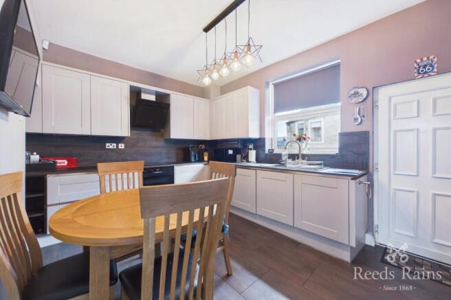 2 bed Terraced for sale Image 5