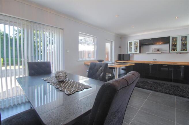 3 bed Semi-Detached for sale Image 10