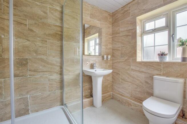 33 Shelburne Road, HP12 3NQ-2.jpg