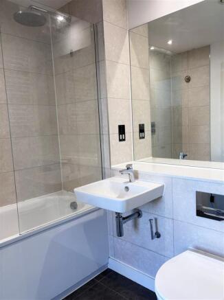 BATHROOM_1.jpg