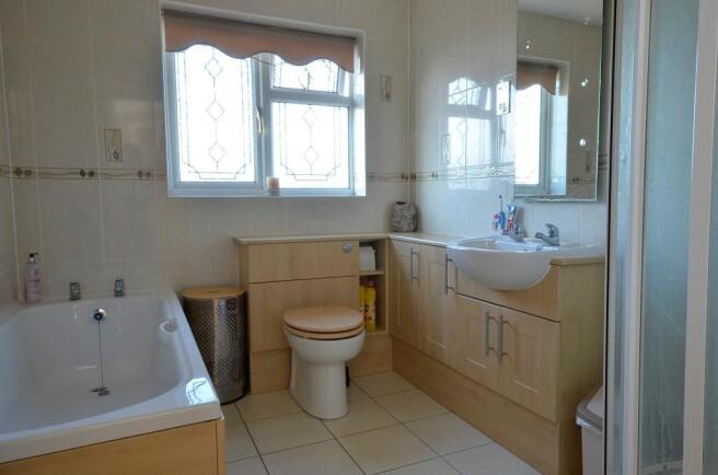 MAIN BATHROOM