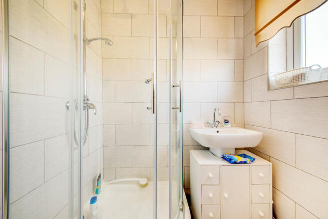 Shower Room / Wc