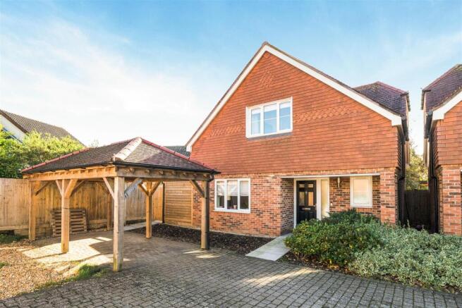 3-bed detached on Lavender Grove, Locks Heath, £550,000