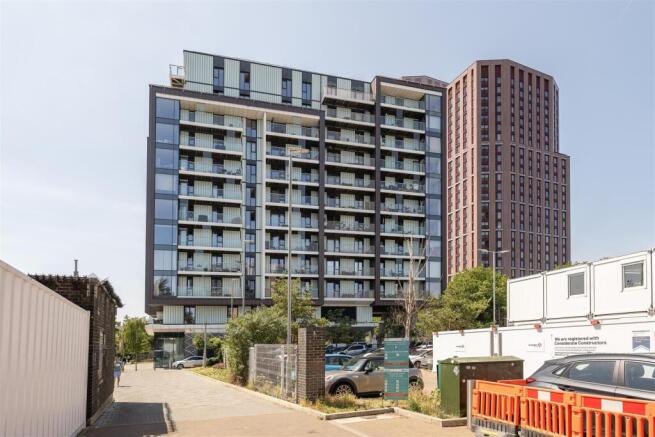 Station Approach, E17