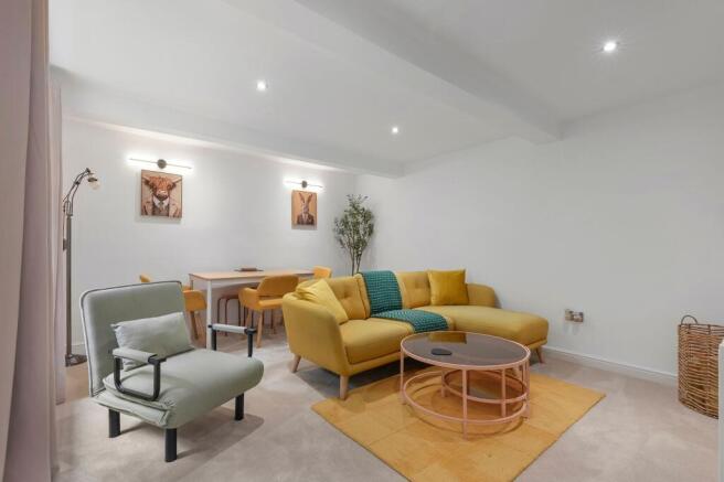 2 bed Terraced for sale Image 5