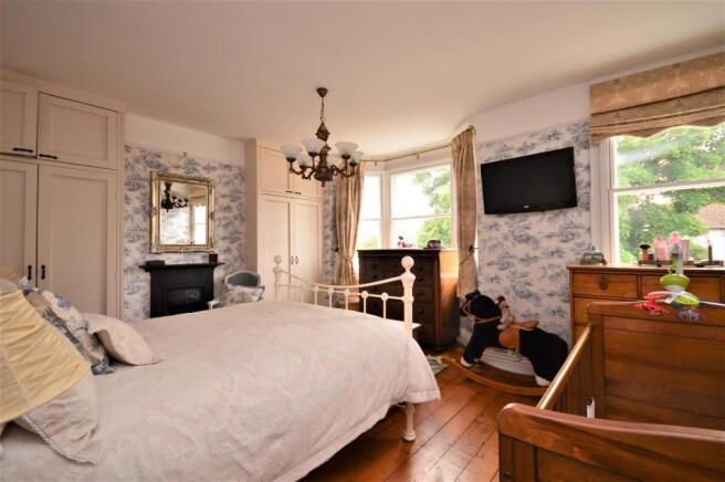 7 Bed 1 Kings Acre.JPG
