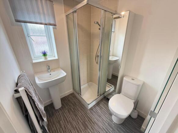 3 bed Semi-Detached for sale Image 10