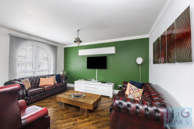 Portside Flat 2-0...