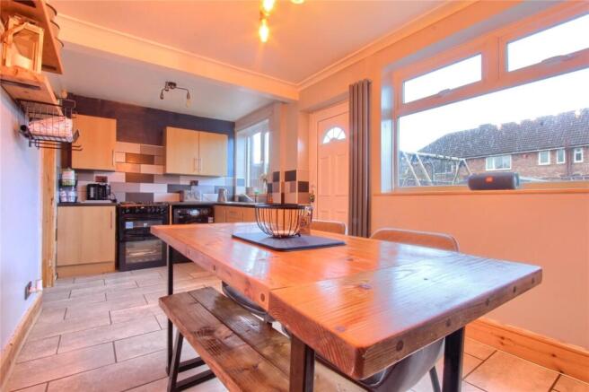 3 bed Terraced for sale Image 6