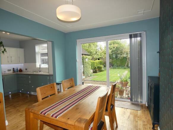 Kitchen/ Dining Area