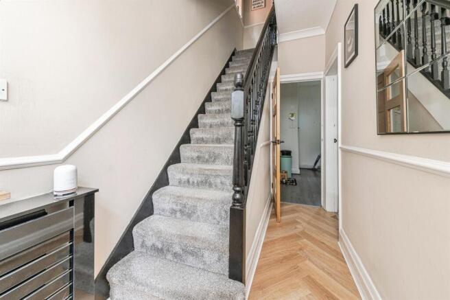 2 bed Semi-Detached for sale Image 5