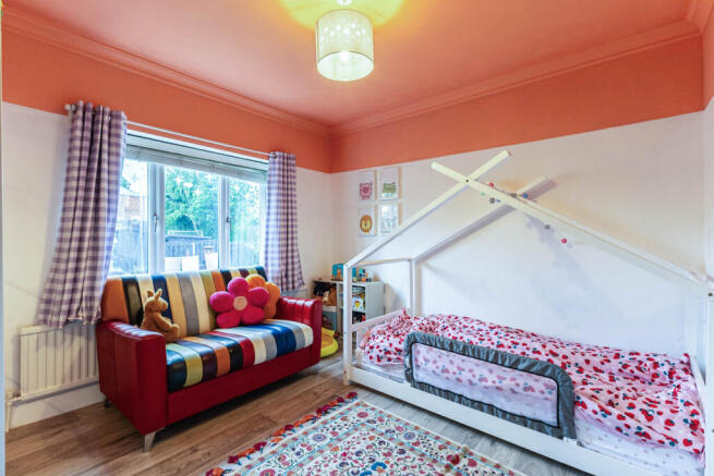 4 bed Semi-Detached for sale Image 9