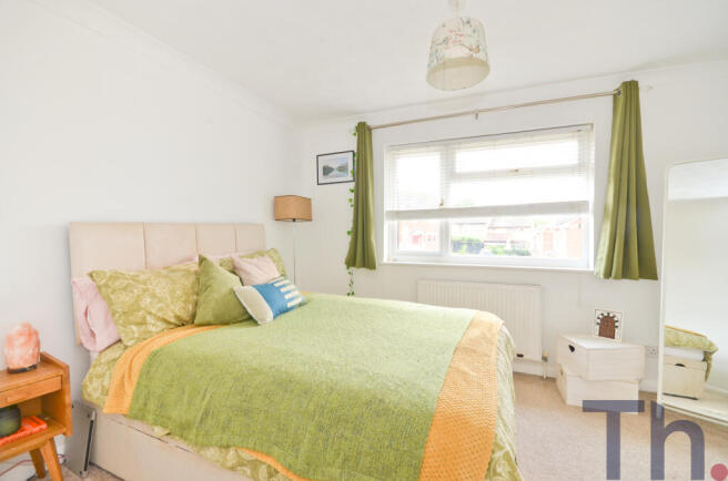 Bedroom 1.JPG
