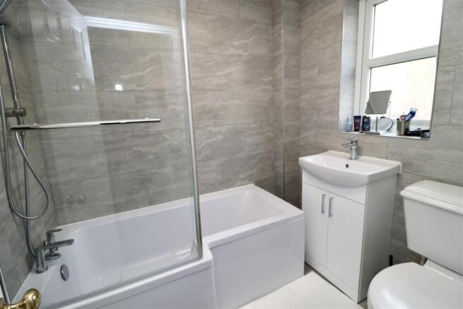 3 bed Detached for sale Image 8