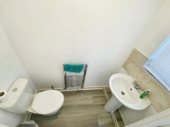 Cloakroom/wc