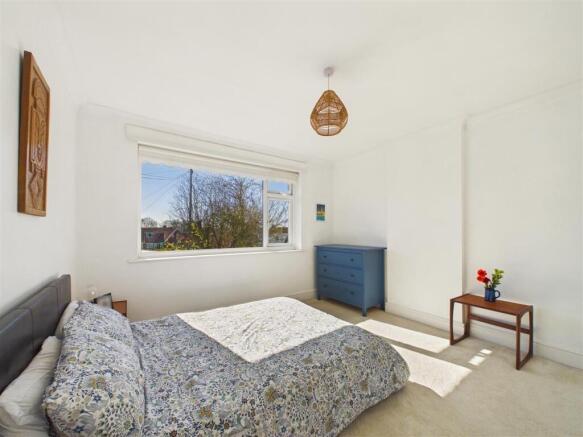 3 bed Semi-Detached for sale Image 9