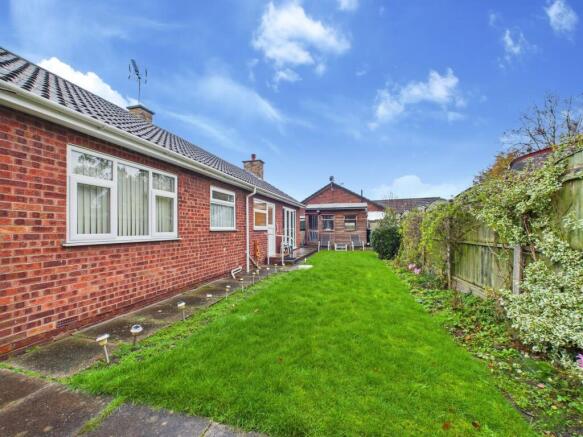 2 bed Detached Bungalow for sale Image 11