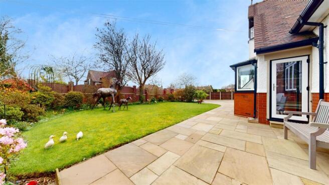 Rosebery Road Front Garden