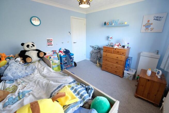 BEDROOM 2
