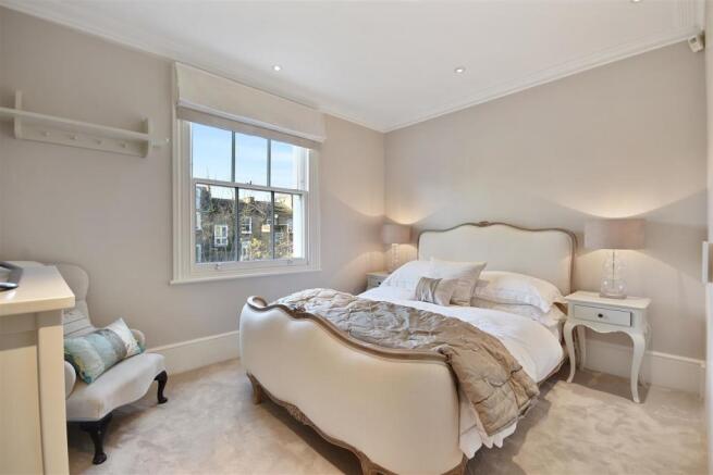 Hammersmith Grove - Bedroom.JPG