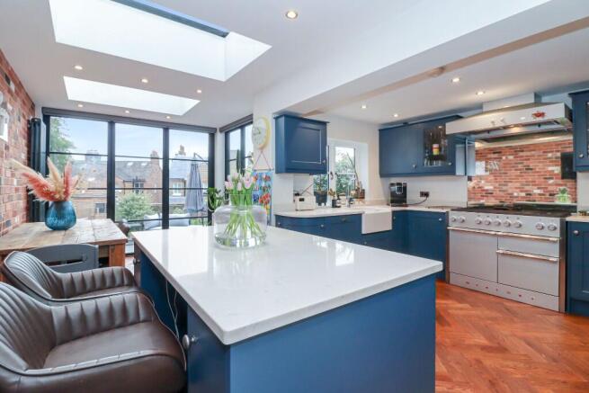 Kitchen/breakfast rm