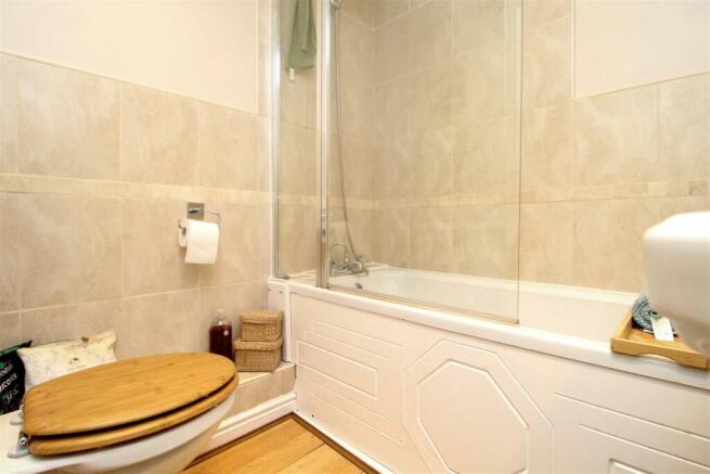 EN SUITE